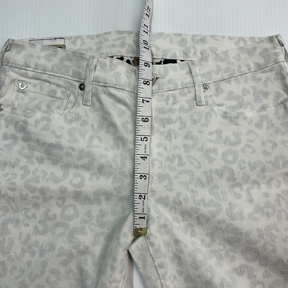 True Religion Women's Liv White Leopard Print Relaxed
Skinny Stretch Jean. Sz 27 - Picture 14 of 15